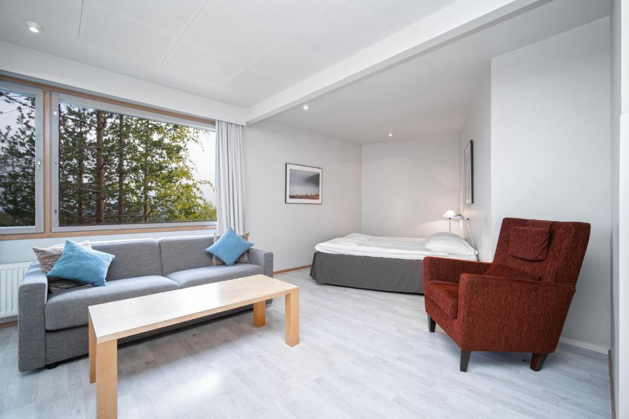 Ski-Inn Hotel Pyhaetunturi Екстер'єр фото