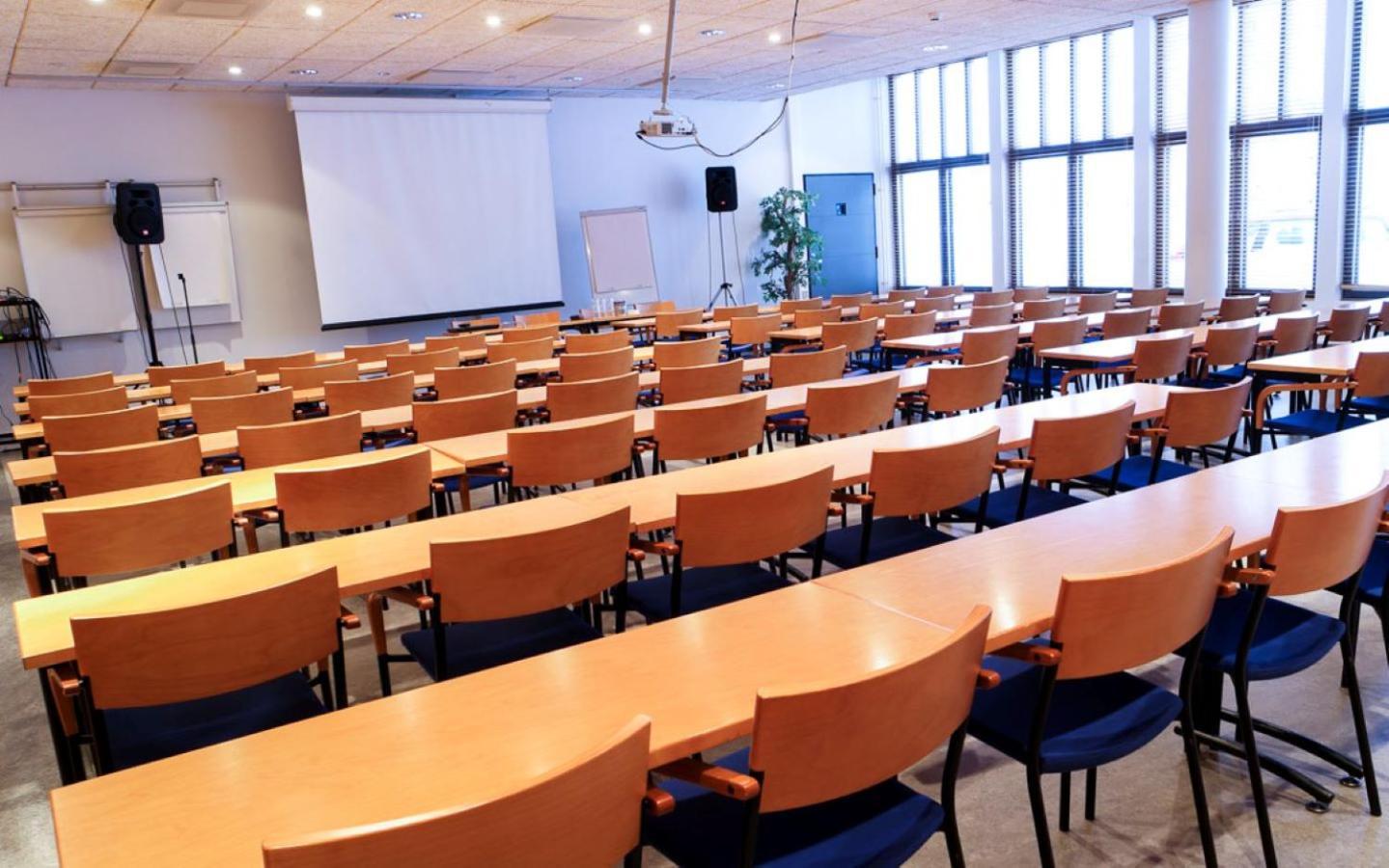 Ski-Inn Hotel Pyhaetunturi Екстер'єр фото