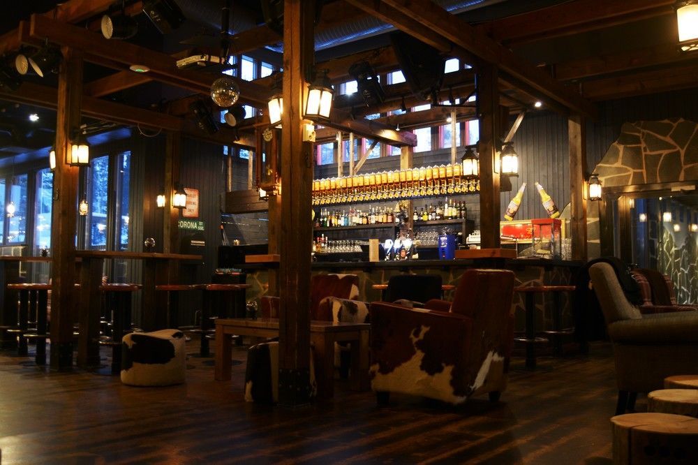 Ski-Inn Hotel Pyhaetunturi Екстер'єр фото